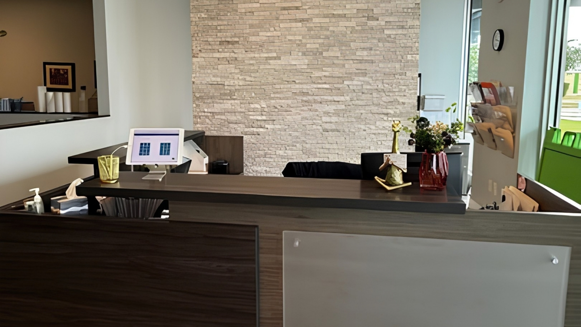 Dynamic Chiropractic front desk